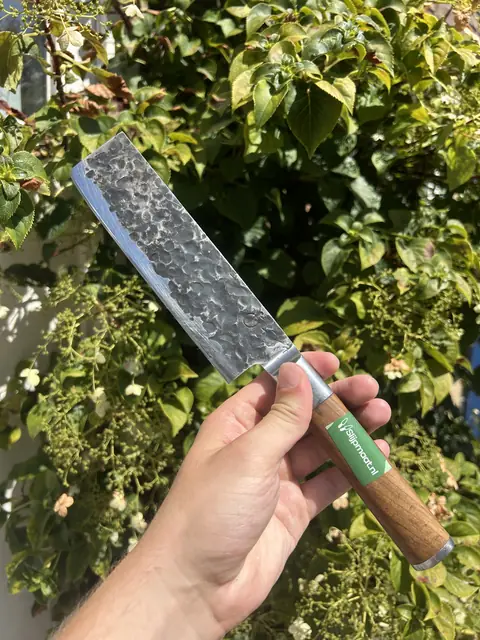 Geslepen keukenmes met een Slijpmaat-sticker